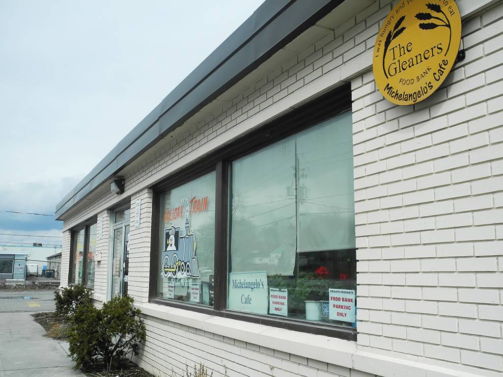 INQUINTE.CA Belleville food trailer supporting Gleaners Food Bank