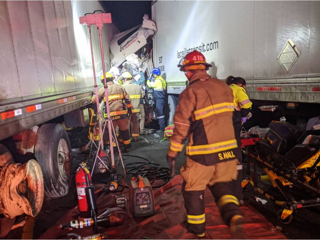InQuinte.ca Serious transport crash closes 401 WB at Wallbridge